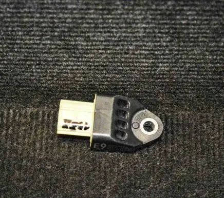 Toyota Yaris Airbag deployment crash/impact sensor 898310D090