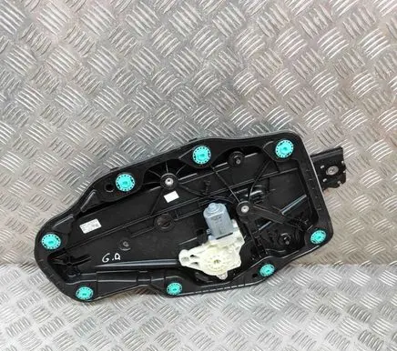 Rear window lifting mechanism without motor