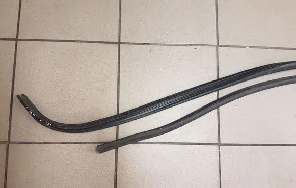 Citroen Berlingo Front door rubber seal