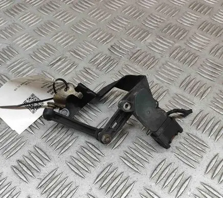 BMW X2 F39 Rear air suspension level height sensor 6870200