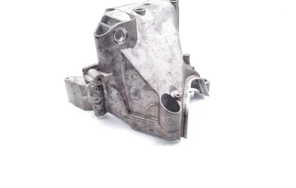 Volkswagen Golf VIII Engine mounting bracket 05C199207A