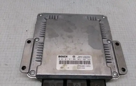 Mitsubishi Space Star Engine control unit/module 0281011611 MR577251