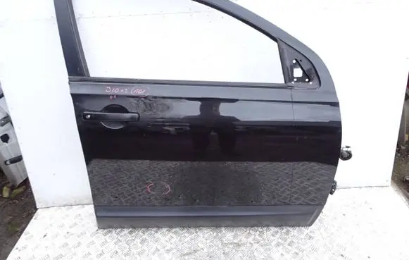 Nissan Qashqai+2 Front door qbre