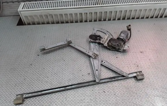 Opel Frontera A Front door window regulator with motor