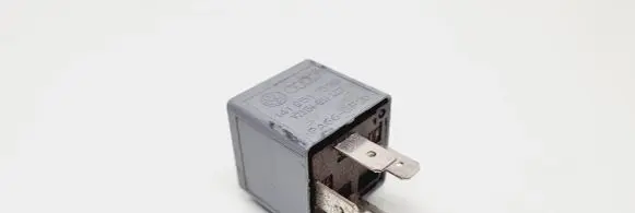 Volkswagen PASSAT B6 Other relay 141951253B