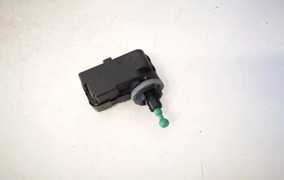 Volkswagen Golf IV Headlight level adjustment motor 1J0941295F