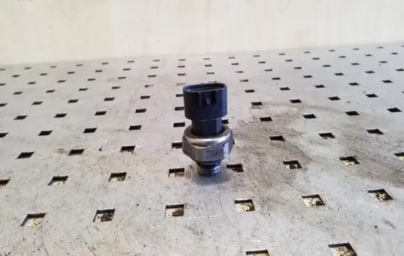 Toyota Avensis T250 Sensor 8944851010