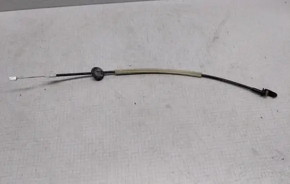 Ford Focus Rear door cable line 