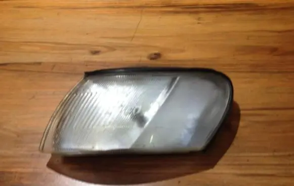 Ford Scorpio Front indicator light 183135b 18-3135b