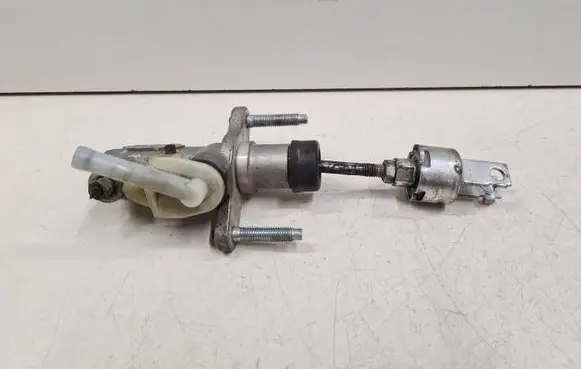 Toyota Corolla E120 E130 Clutch master cylinder