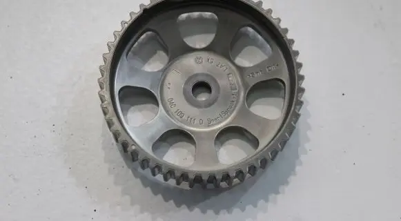 Volkswagen Polo V 6R Camshaft pulley/ VANOS 04C109111D
