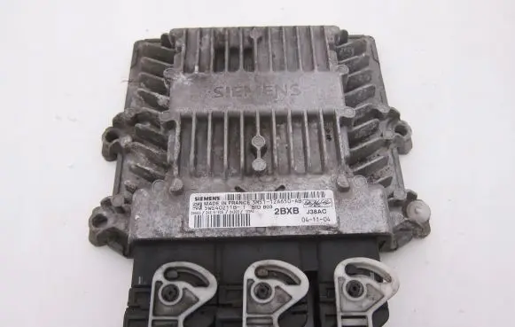 Ford Focus Engine control unit/module 3M5112A650AB