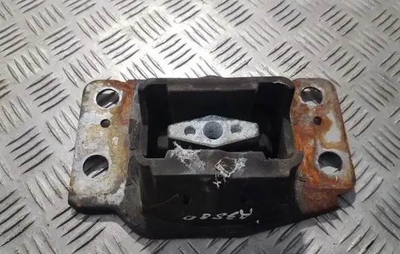 Ford Galaxy Engine mount bracket 6G917M121AC 6G91-7M121-AC