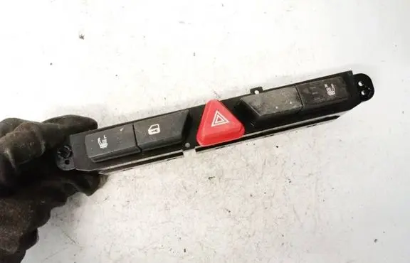KIA Ceed Hazard light switch 93700-1h000