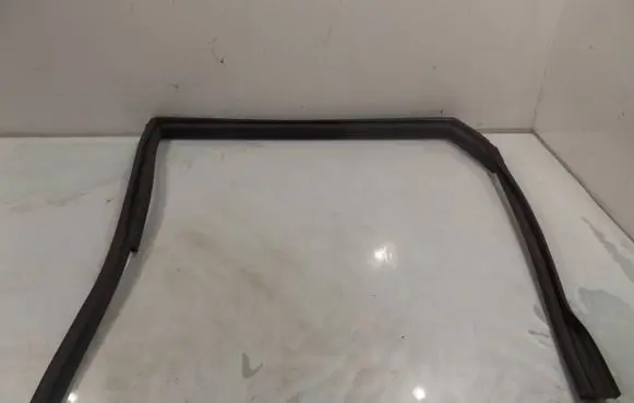 Chevrolet Captiva Rubber seal rear door 