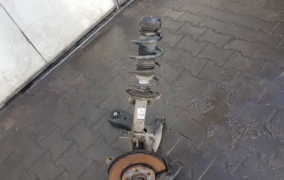 Seat Ibiza IV (6J,6P) Front wheel hub spindle knuckle 
