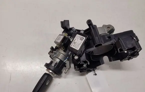 Opel Insignia A Ignition lock 23477373 50260510173