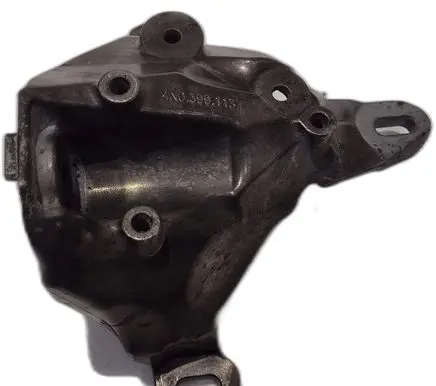 Audi Q7 4M Engine mounting bracket 