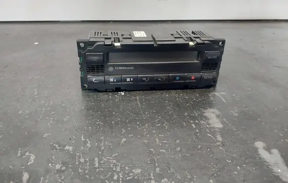 Volkswagen PASSAT B5 Climate control/heater control trim 3B1907044H