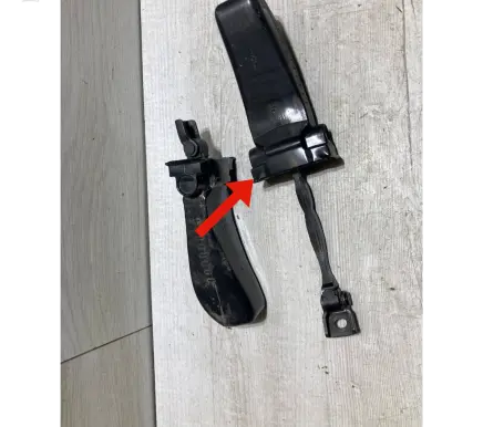 Skoda Octavia Mk3 (5E) Front door check strap stopper 5E0837249