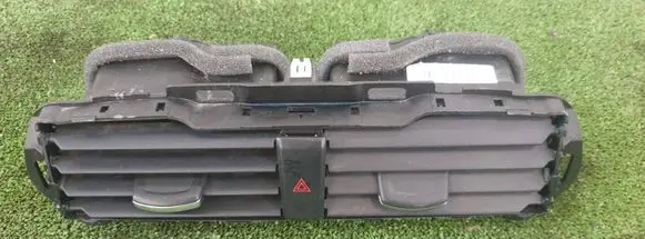 Dash center air vent grill
