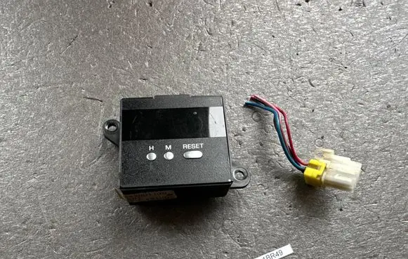 Speedometer (instrument cluster)