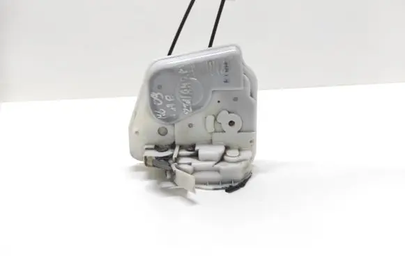 Mazda 6 Front door lock H77H79L1