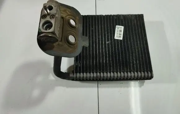 Mercedes-Benz B W245 A/C cooling radiator (condenser)