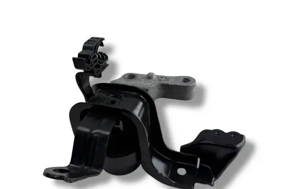 Toyota Yaris XP210 Engine mount bracket