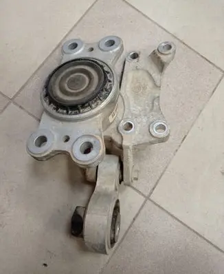 Ford Edge II Gearbox mount DP537M121 DP537M121AC Y050A