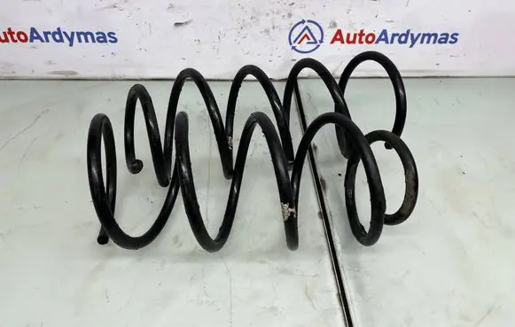 BMW 1 E82 E88 Front coil spring 6767375 31336767375