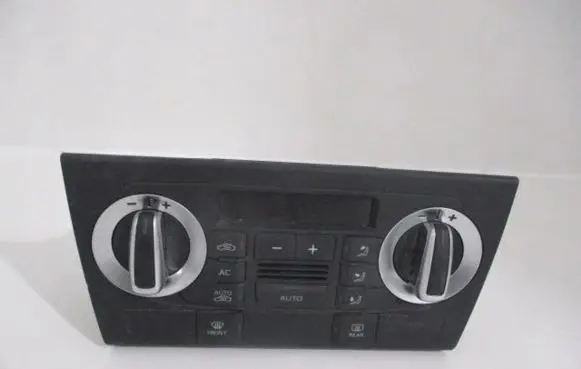 Audi Q3 F3 Climate control unit 8U0820043B