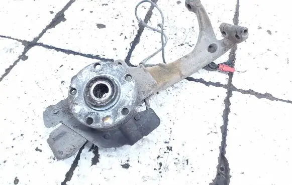 Audi A6 S6 C5 4B Front wheel hub spindle knuckle 8D0487258S
