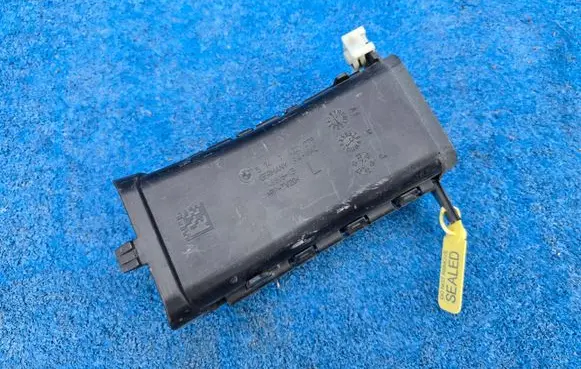 BMW 3 G20 G21 Intercooler air guide/duct channel 7422279