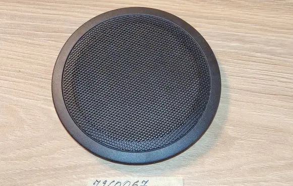 Side speaker trim/cover