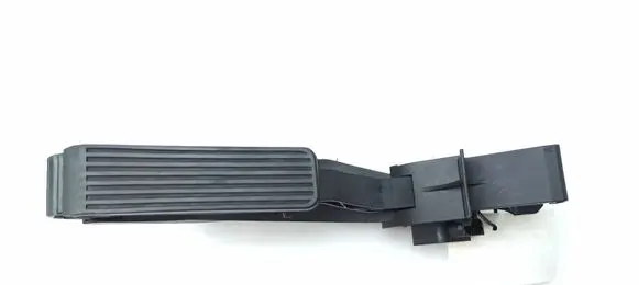 Mercedes-Benz C W203 Accelerator throttle pedal A2033000104 A2113010001 1293010382