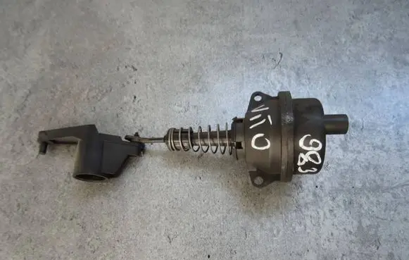 Mercedes-Benz Vito Viano W638 Valve vacuum 