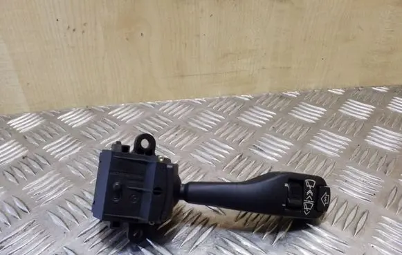 BMW 5 E39 Wiper control stalk 8375408