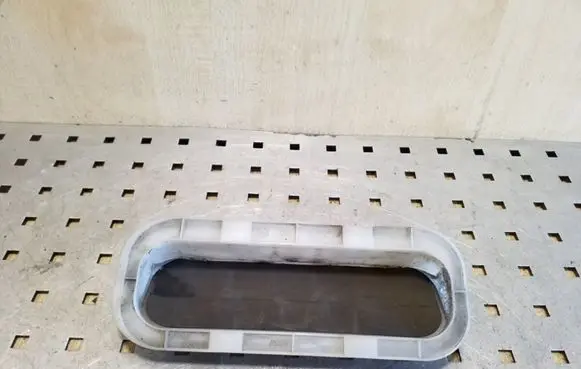Toyota Avensis T270 Quarter panel pressure vent 6294005030