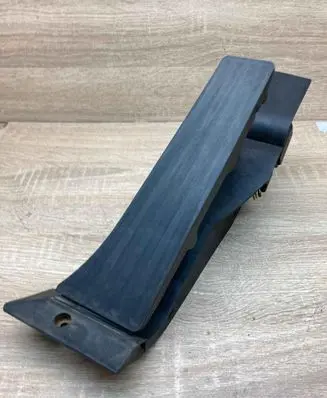 BMW 3 E90 E91 Accelerator throttle pedal 6772646 25946010 WITHPLUG