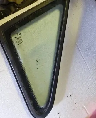 Ford Galaxy Front triangle window/glass 43R001100 DOT249AS2M24