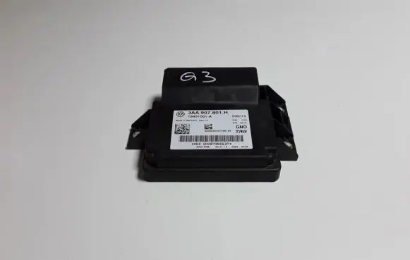 Audi Q3 8U Hand brake control module 3AA907801H