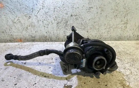 Volkswagen PASSAT B5 Turbo 028145701R K0300393797