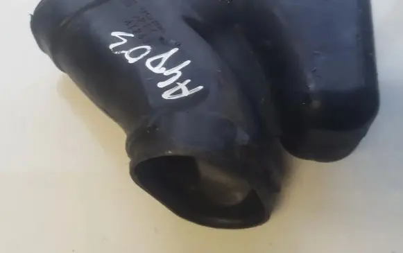 Air intake hose/pipe