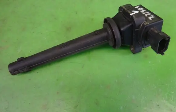 Nissan Micra High voltage ignition coil 0221504017