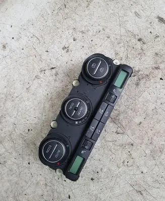 Volkswagen PASSAT B6 Climate control unit