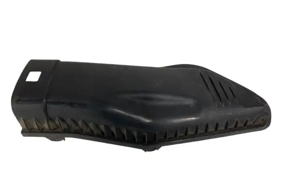 BMW 7 E65 E66 Air filter box cover 7789109 13717789109