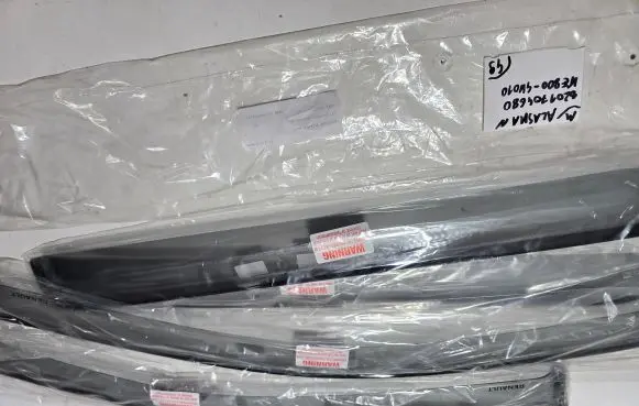 Renault Alaskan Front door wind deflector ke800-4k010 8201704680