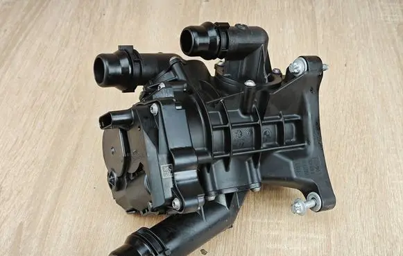 BMW X5 G05 Thermostat 9468426