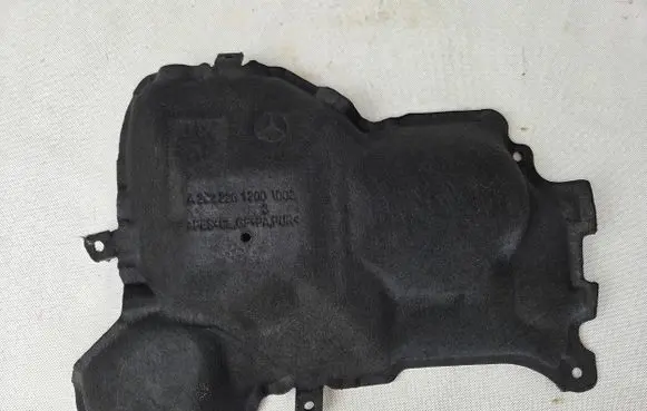 Mercedes-Benz GLA H247 Other engine part A2822261200